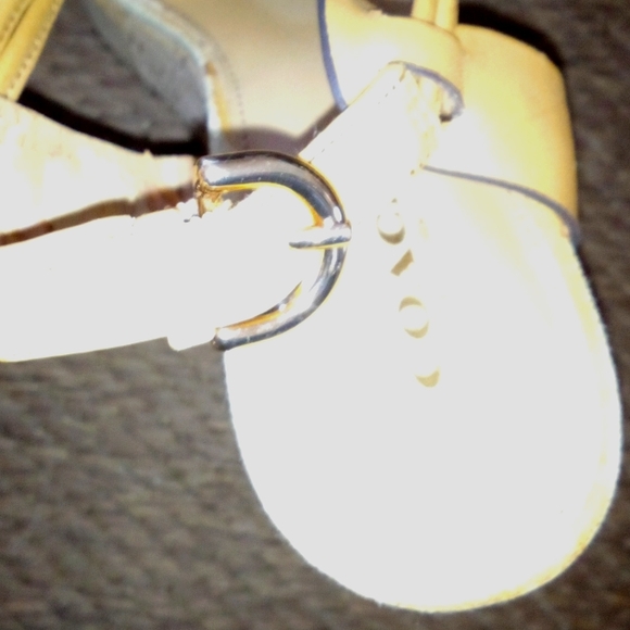 Coach wedge never worn. Size 7B Some inside peeling - Picture 7 of 7